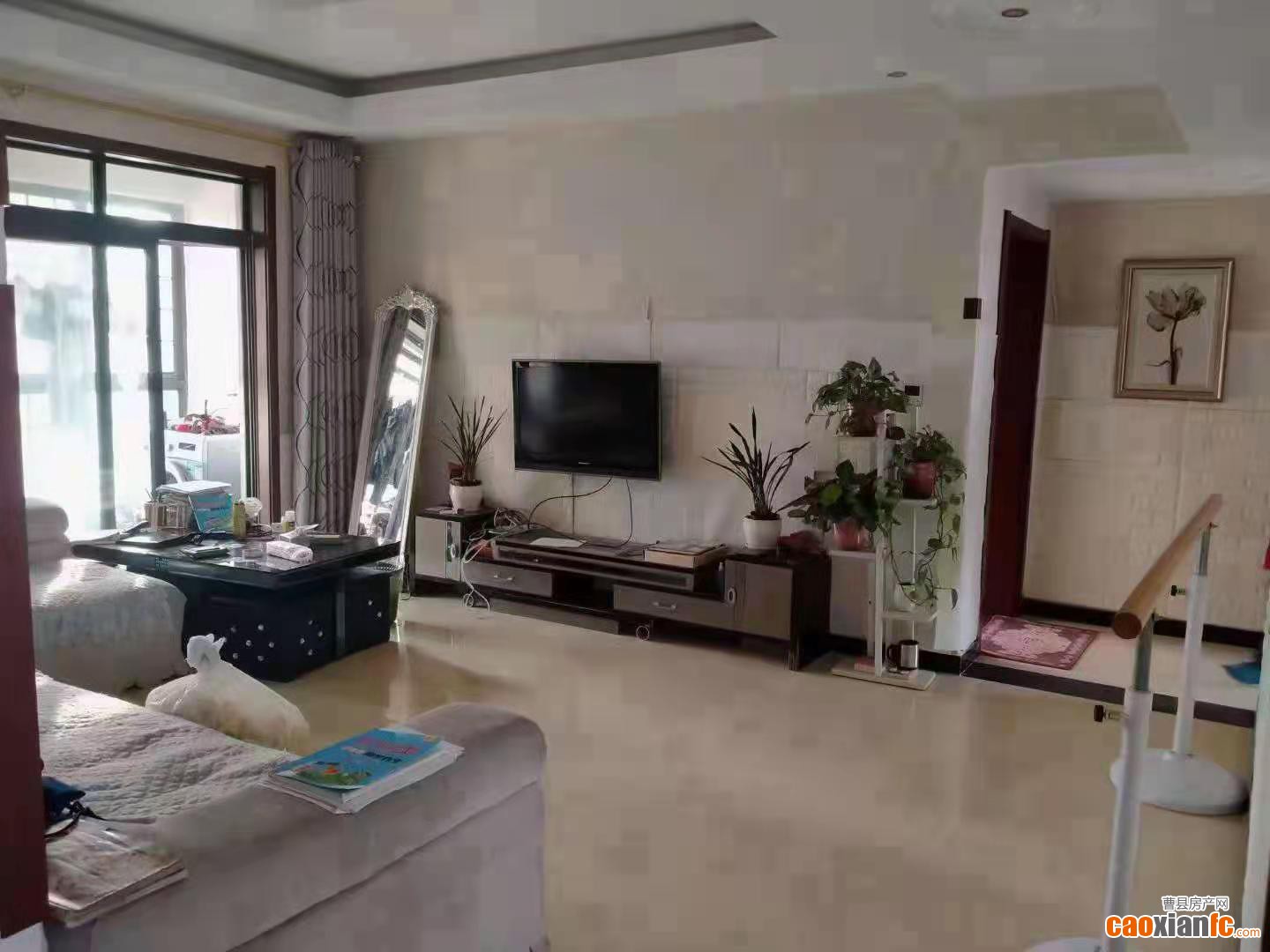 新出房源中央華府三室 證滿兩年 家具家電齊全