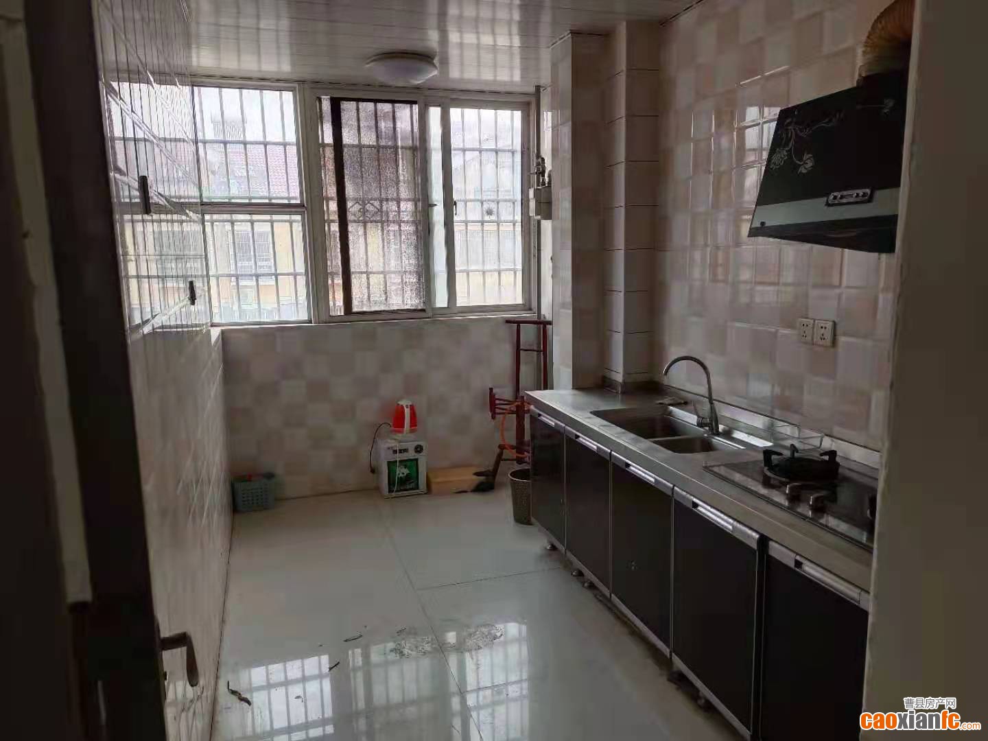 環(huán)島花園多層5樓，兩室兩廳 家電家具齊全，拎包入住 曹縣房產(chǎn)標哥